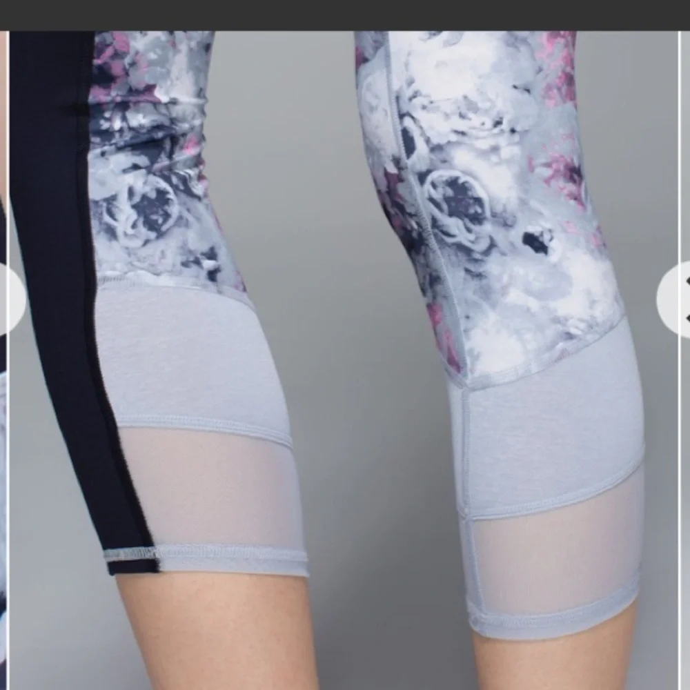 Lululemon If You're Lucky Crop Moody Mirage White Deep Navy blue silver sz 6 - Picture 3 of 11